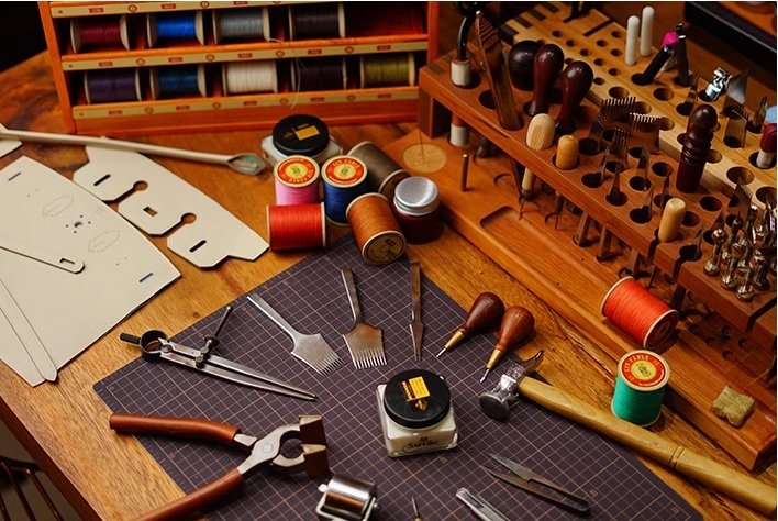 Dụng cụ và phụ kiện làm đồ da thủ công Tools Leather Hói”: Nơi Trọn Vẹn Đam Mê và Sáng Tạo Trong Nghệ Thuật Thủ Công Handmade